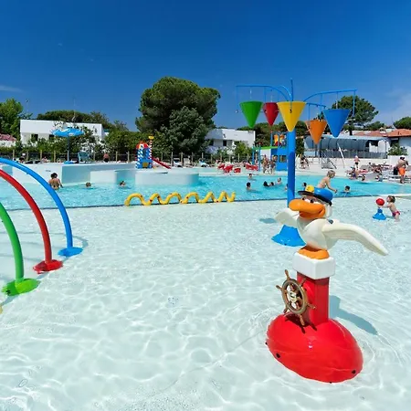 Camping Albatross Mobile Homes On Mare E Pineta