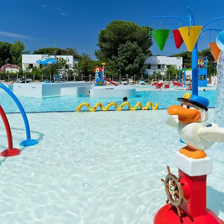 Camping Albatross Mobile Homes On Mare E Pineta *