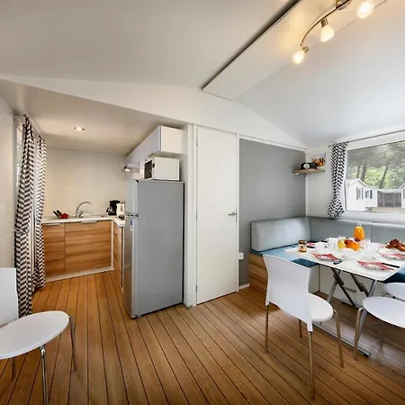 Campeggio Albatross Mobile Homes On Mare E Pineta *