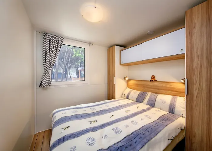 Camping Albatross Mobile Homes On Mare E Pineta *